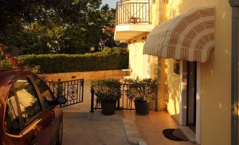 Bacan Serviced Apartments