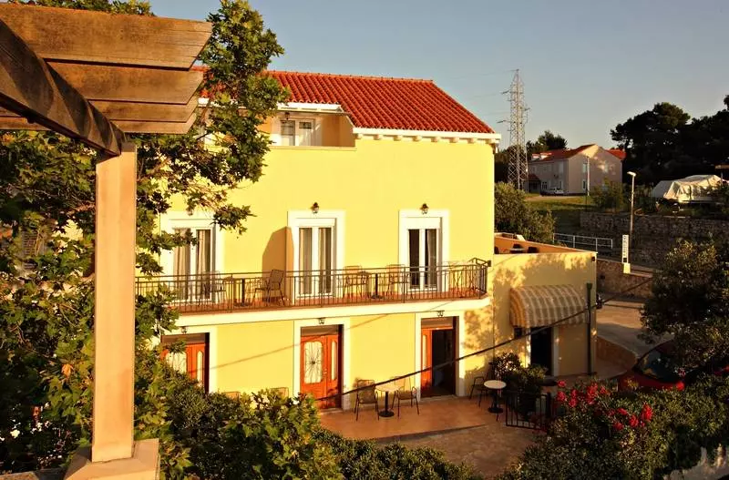 Bacan Serviced Apartments