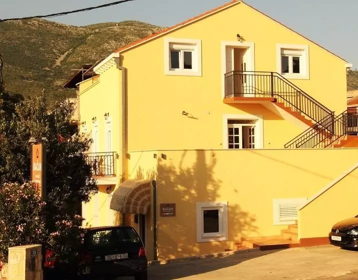 Bacan Serviced Apartments