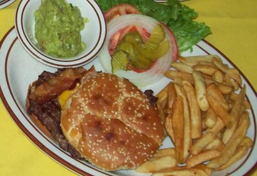 Hotel Casa Lemus Inn