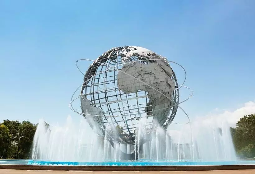 فندق Laguardia Plaza