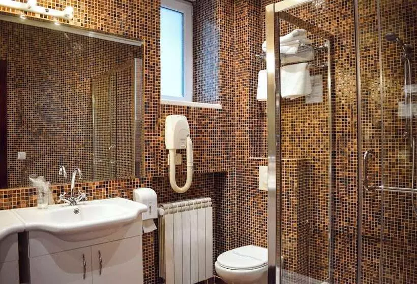 هتل Queen S Astoria Design