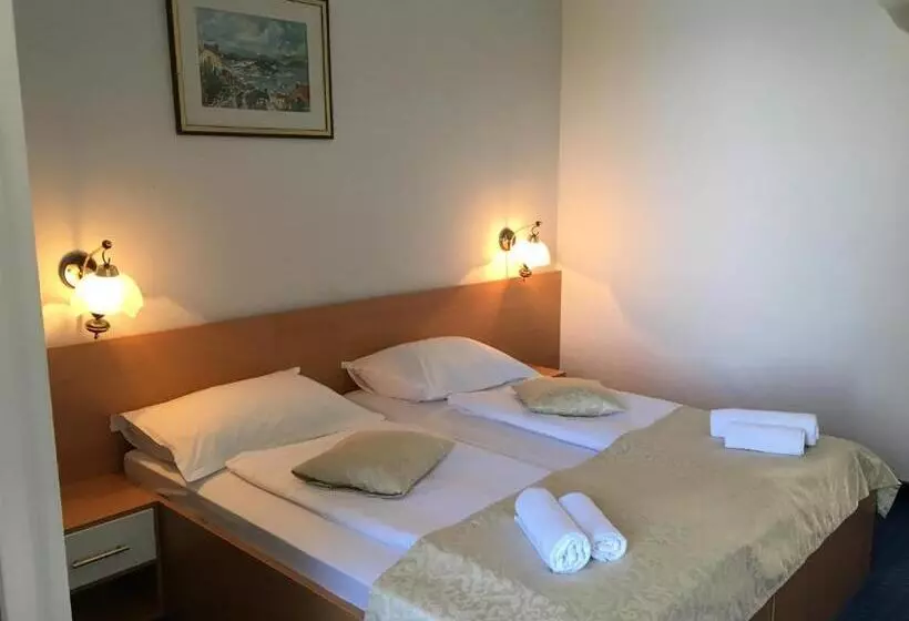 Szálloda Sirena Hvar