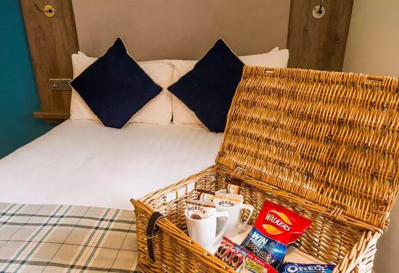 Cairn Hotel & Apartments