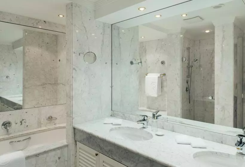 فندق Dvorak Spa & Wellness