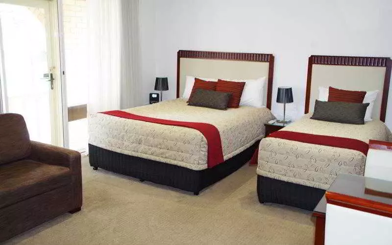 בית מלון כפרי Ensenada Motor Inn And Suites