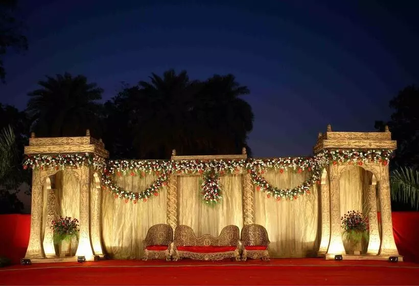 Hotel Express Towers