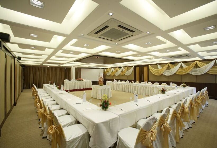 Hotel Express Towers