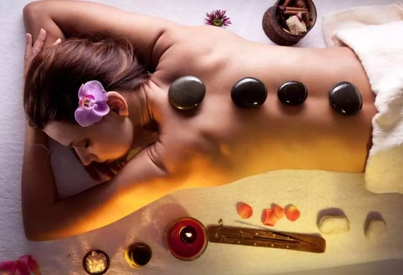 Hotel Express Towers