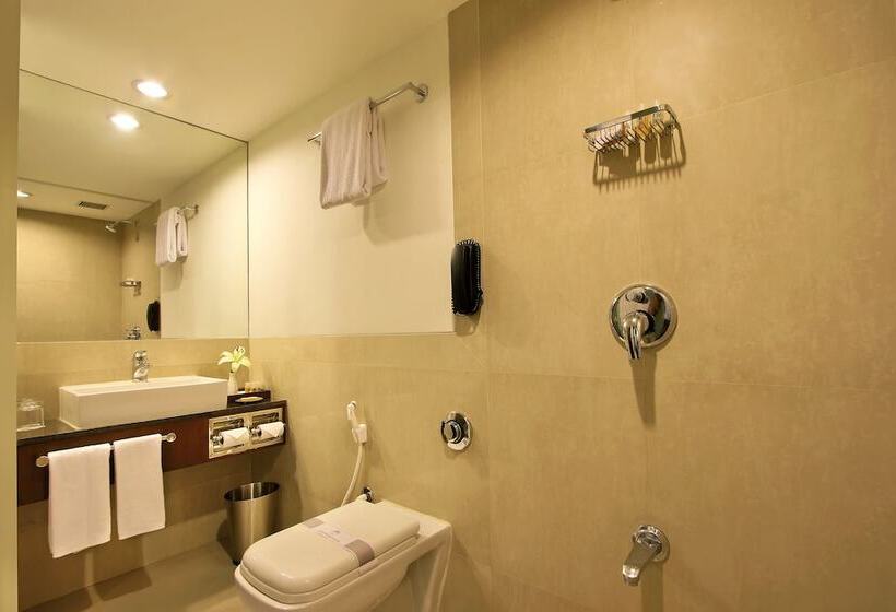 Hotel Express Towers