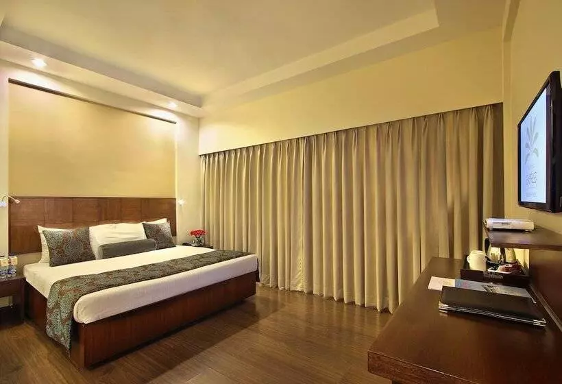 Hotel Express Towers