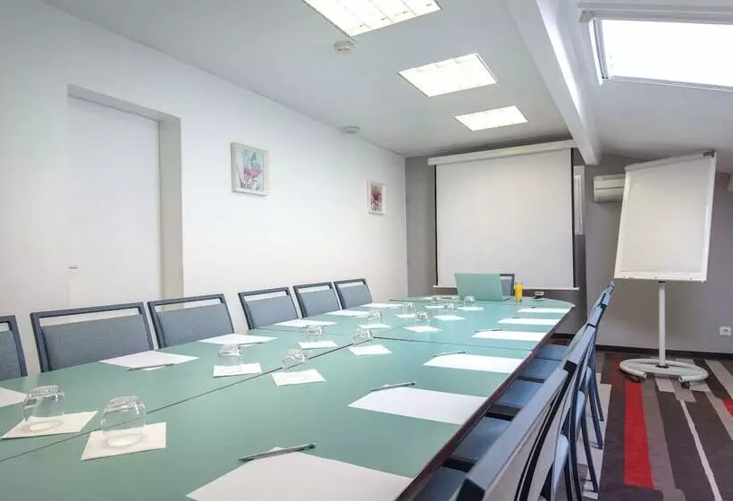 فندق Ibis Brignoles Provence Verte