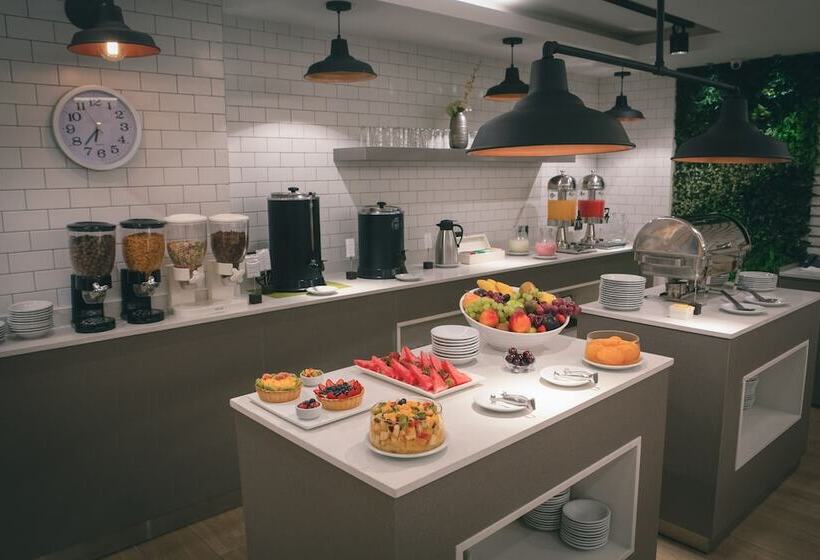 هتل Park Royal City Buenos Aires