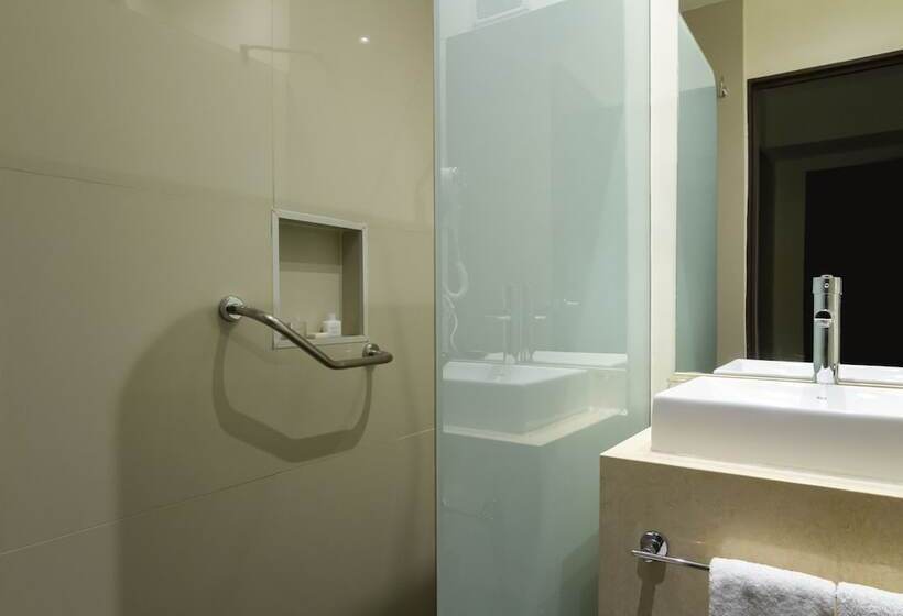 هتل Park Royal City Buenos Aires