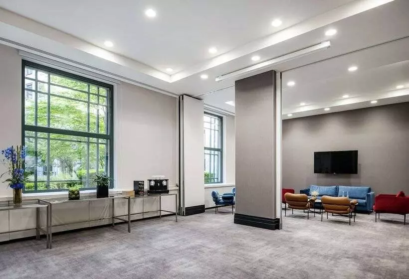 هتل Radisson Collection Grand Place Brussels