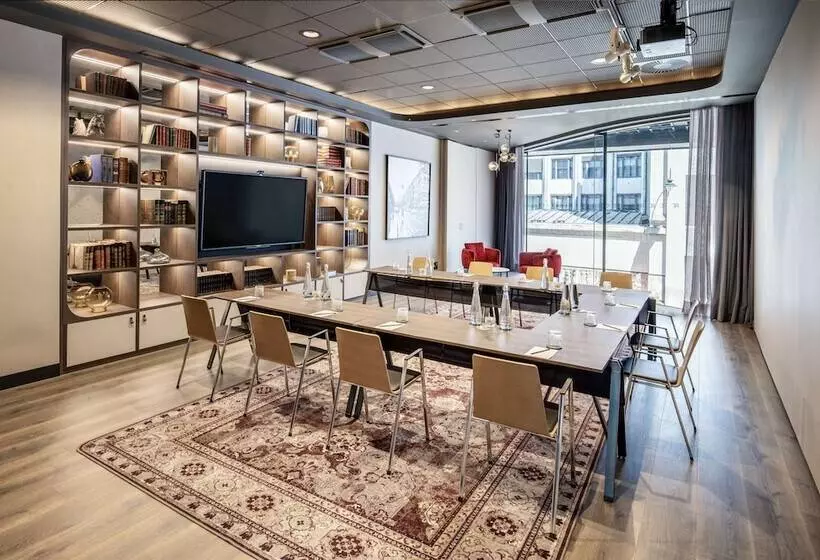 هتل Radisson Collection Grand Place Brussels