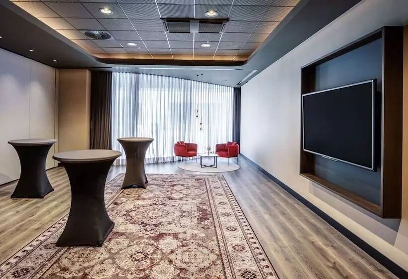 هتل Radisson Collection Grand Place Brussels