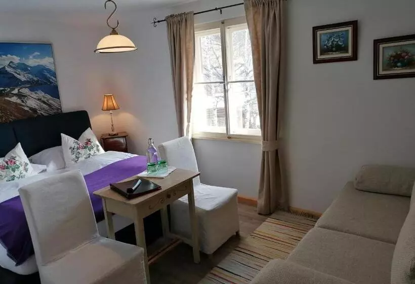 فندق Schlosswirt