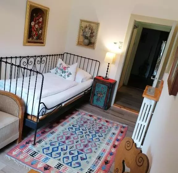 فندق Schlosswirt