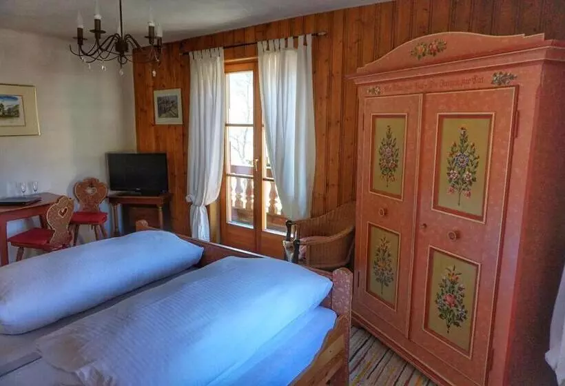 فندق Schlosswirt