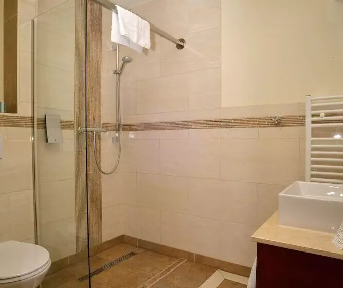 Отель Arena City