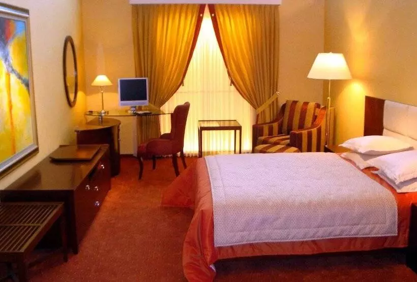 Отель Arena City