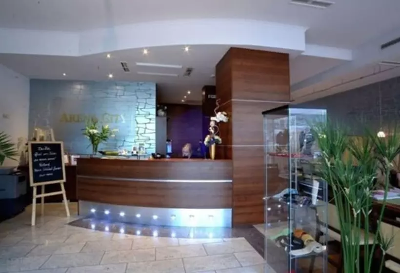 Отель Arena City