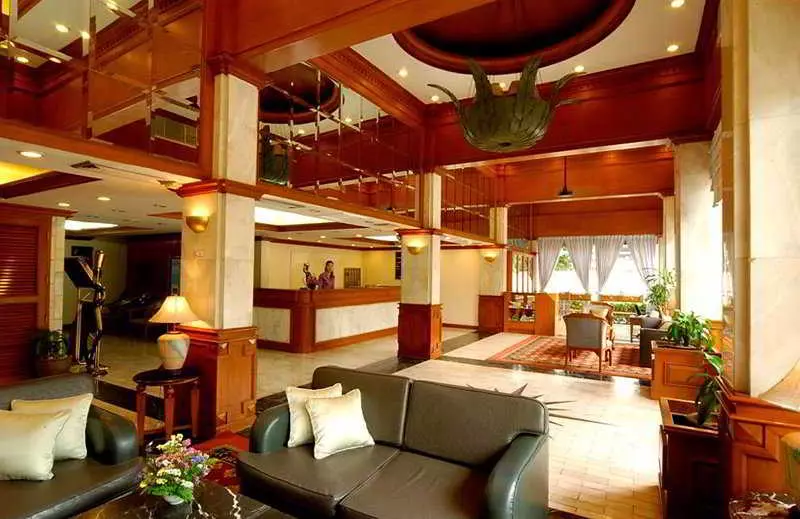 בית מלון כפרי Down Town Inn