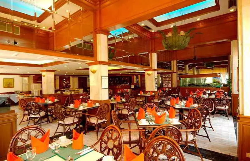 בית מלון כפרי Down Town Inn