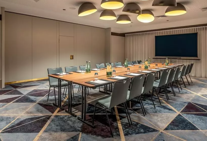 בית מלון כפרי Frankfurt Marriott