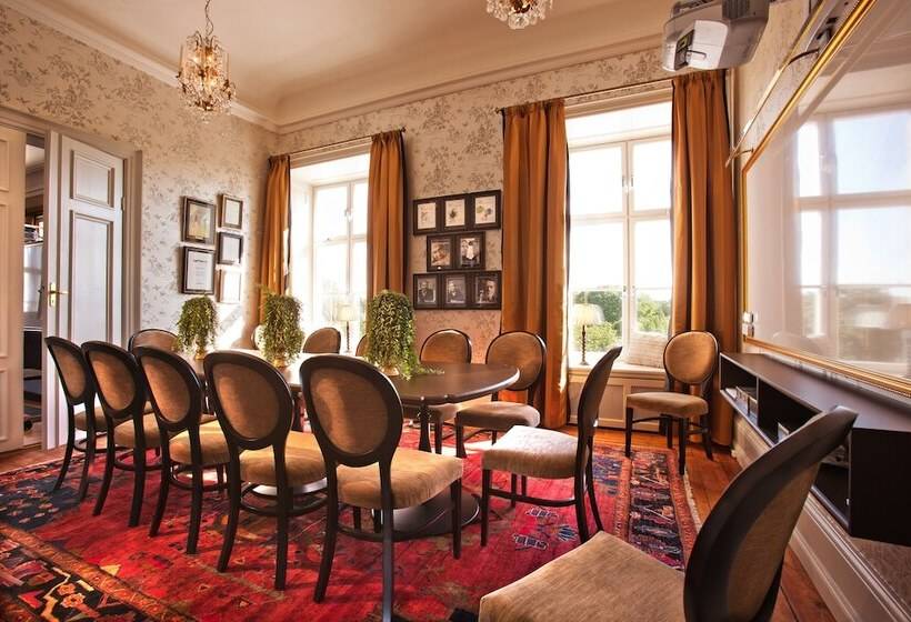 هتل Hesselby Slott