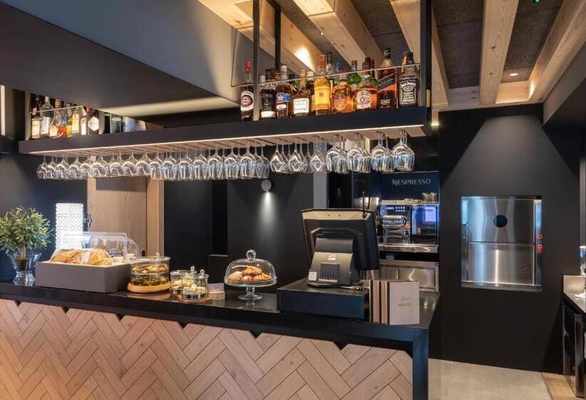 هتل Naudi Boutique Adults Only