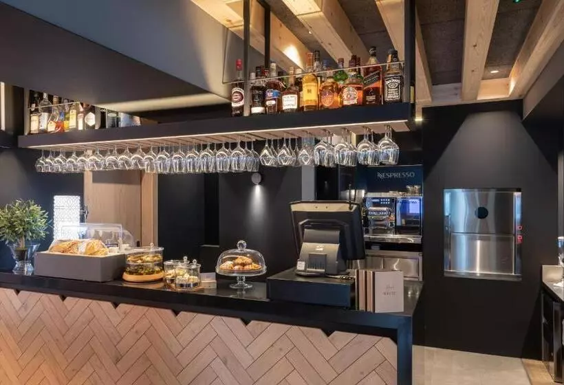 هتل Naudi Boutique Adults Only