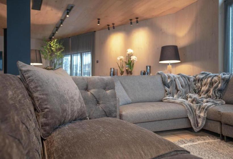 هتل Naudi Boutique Adults Only