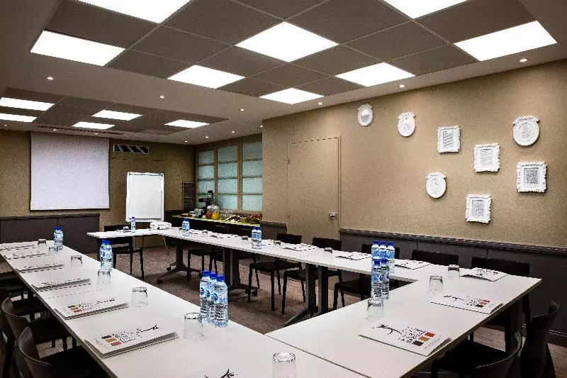 هتل Paris Bastille