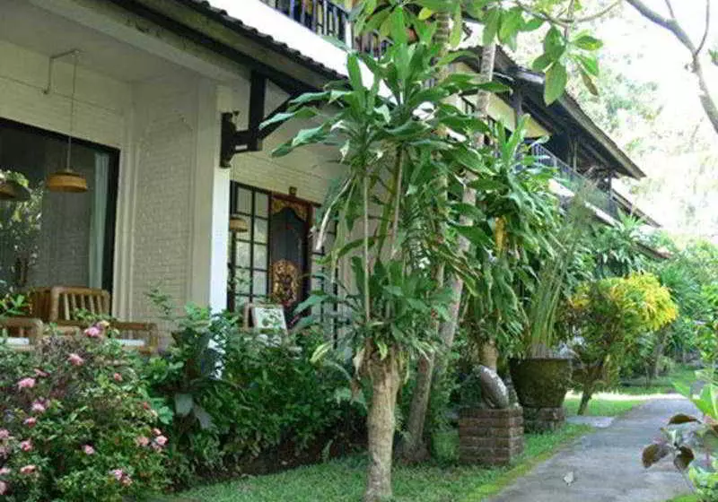 ホテル Puri Taman Kelapa - Garden Cottages