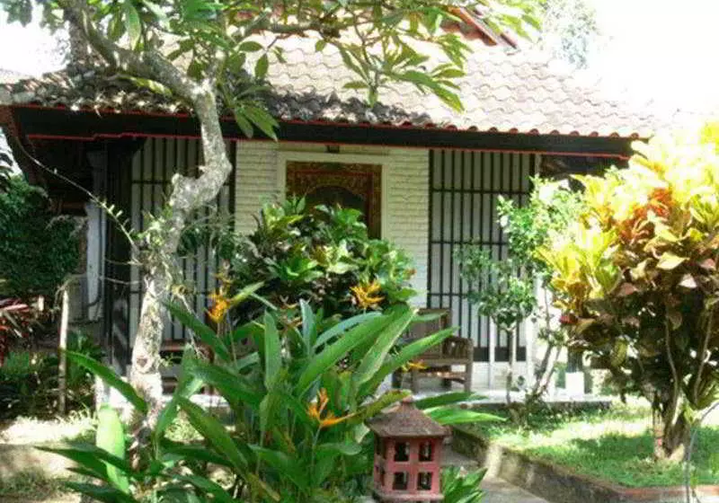 ホテル Puri Taman Kelapa - Garden Cottages