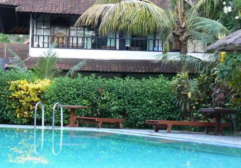 ホテル Puri Taman Kelapa - Garden Cottages