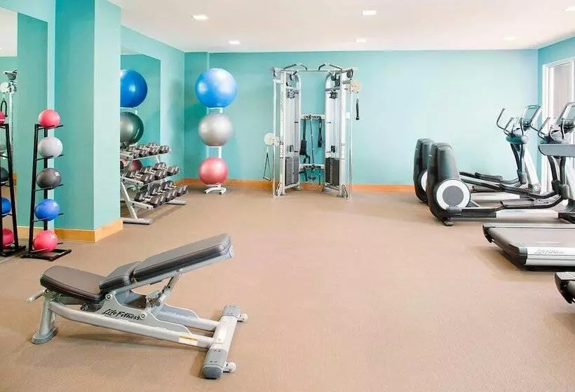 فندق The Laylow, Autograph Collection