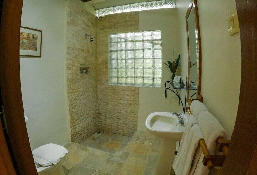 בית מלון כפרי The Water Garden