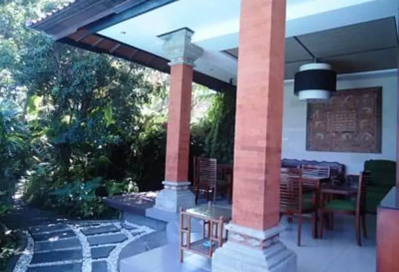 فندق Yulia Village Inn Ubud