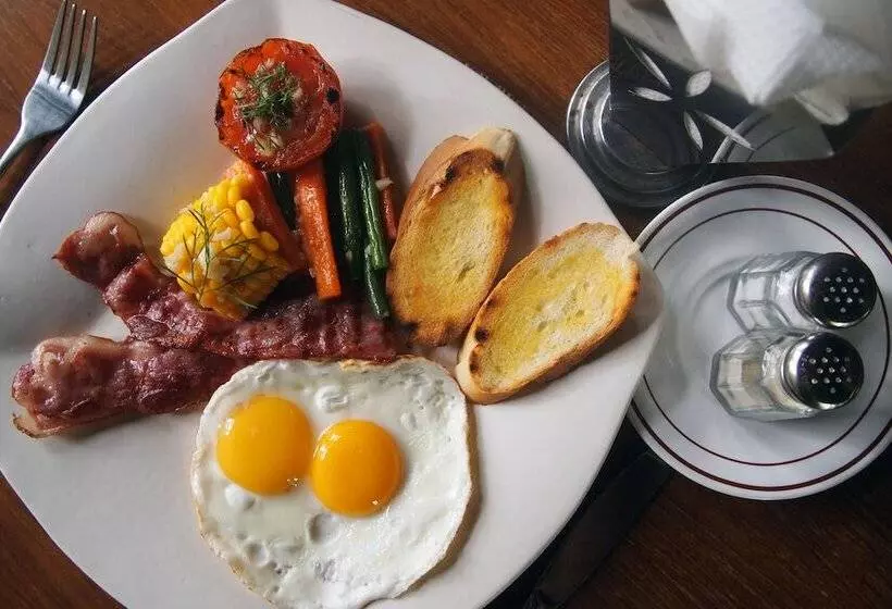 فندق Yulia Village Inn Ubud