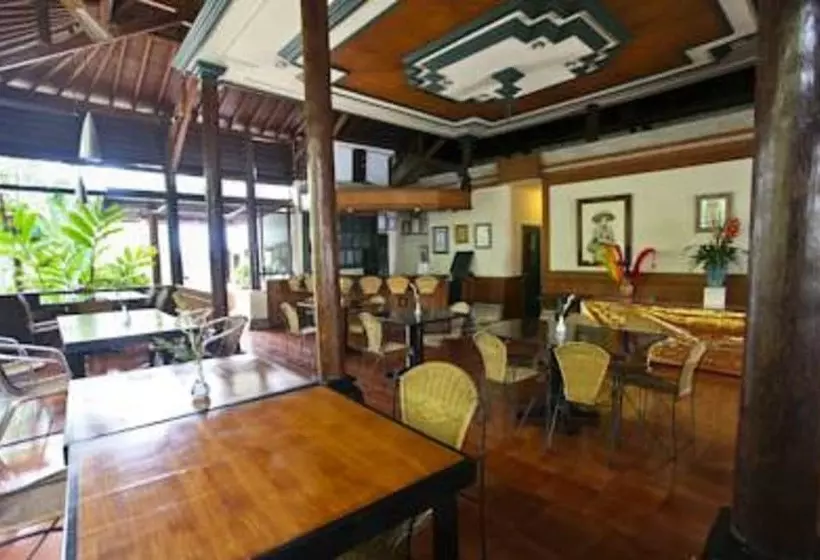 فندق Yulia Village Inn Ubud