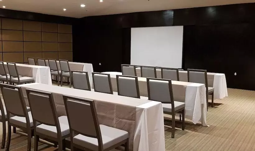 בית מלון כפרי Antaris Cintermex