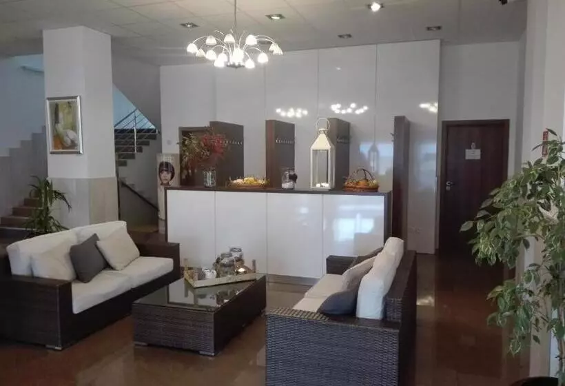 Отель Limba Ctt