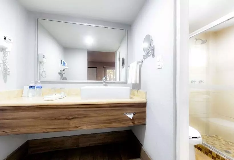 هتل Sleep Inn Monterrey Norte