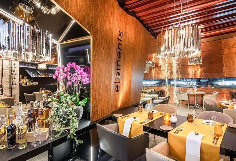 ホテル The President