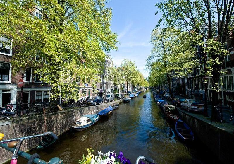 فندق Westcord City Centre