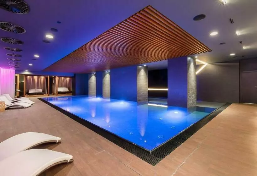 ホテル The President