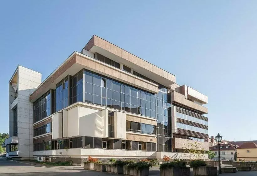 ホテル The President